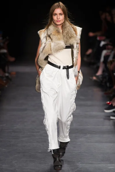 Look 1